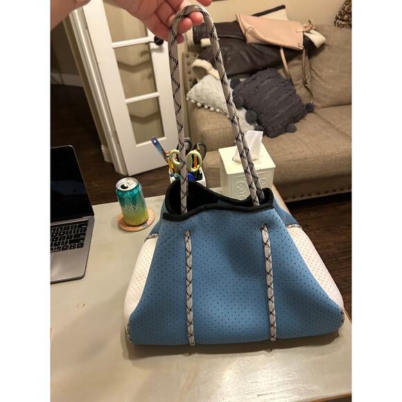 Blue and White Tote Casual Soft Light Weight - Picture 5 of 16